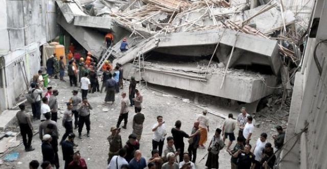 Korban Tewas Ambruknya Ponpes Al Khoziny Bertambah Jadi 52 Orang, Evakuasi Masih Berlanjut