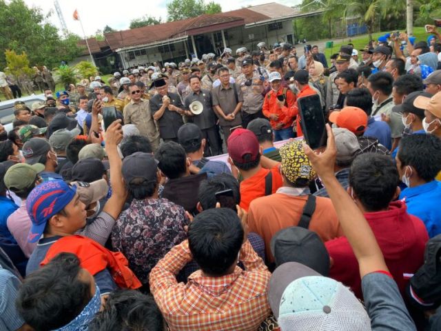 Pimpinan DPRD PALI Mediasi Karyawan vs PT. Aburahmi