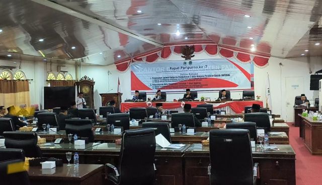 Tok! Paripurna ditunda, Anggota Dewan Cuma Datang 9 Orang