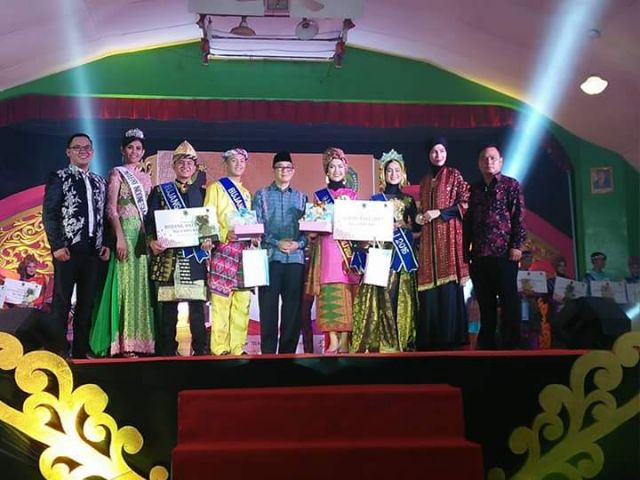 Destra dan Olivia Terpilih Jadi Bujang Gadis PALI 2017