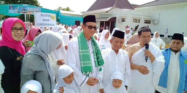 Bupati Ajak Ribuan Anak-anak Keliling Ka'bah
