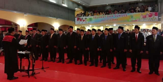 Resmi dilantik, 25 DPRD PALI Ucapkan Sumpah Jabatan