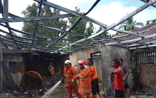 Kebakaran di Raja Induk: Pelajaran Berharga di Balik Asap dan Api