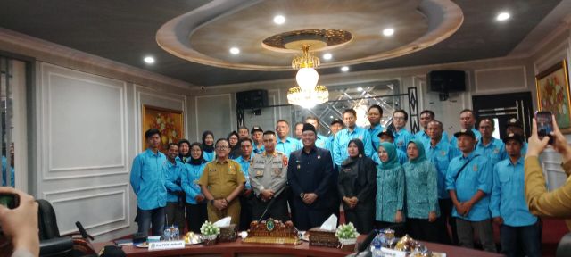 Wabup Iwan Tuaji Lepas Kontingen KTNA PALI ke PEDA XVI di Empat Lawang