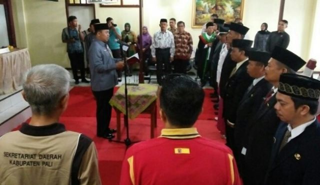 10 Pejabat dilantik. Sekda : Tunjukkan, Bahwa Bupati Tidak Salah Tunjuk