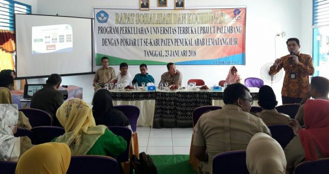 Meski Tinggal di Daerah, Guru Masih bisa Kuliah