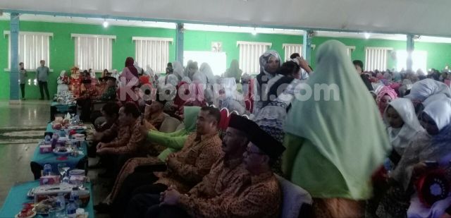 Sudah dipungut Biaya untuk Perpisahan, Eh.. Pas Acara Kelaparan Kehausan