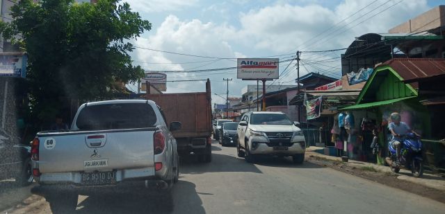 Jalan di Pusat Ibukota PALI Kerap Macet. Ini Penyebabnya..