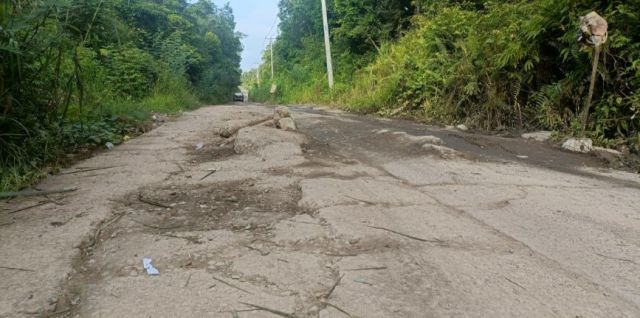 Jalan Simpang Raja – Rasau Hancur Lagi, Siapa Bertanggung Jawab?