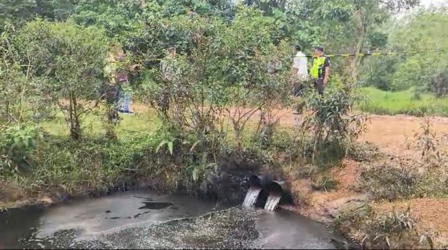 Pipa Minyak Medco E&P Bocor Lagi, Warga Berharap Lingkungan Segera dibersihkan