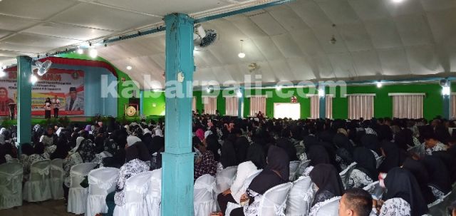 Ribuan Guru Bersilaturahmi dengan Bupati PALI dan Ibu Sri Kustina