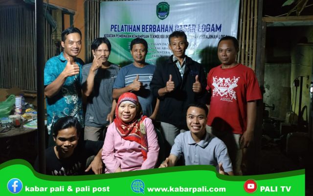 Tingkatkan Kemampuan Mengolah Bahan Logam, Disdagprin PALI Kirim Pengrajin ke Jokja