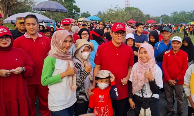 Bersama Bupati Heri Amalindo, Ribuan Warga PALI 'Tumplek' ke Jalan