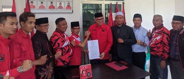 Mantap ingin Bangun PALI Lebih Baik Lagi, Asri AG Ambil Formulir Cabup di 4 Partai