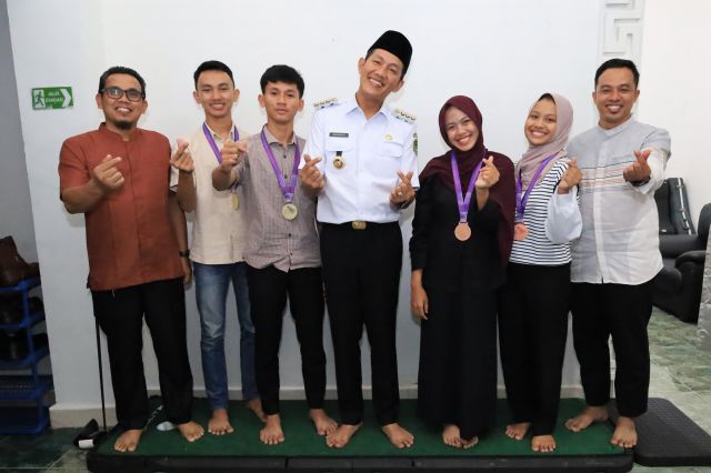 Didukung Penuh Bupati Asgianto, Guru dan Siswa 'Smandalan' Wakili PALI di Ajang Riset dan Inovasi Dunia
