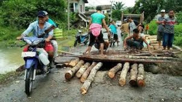 Hampir Setahun Gorong-gorong Pantadewa dibiarkan Rusak